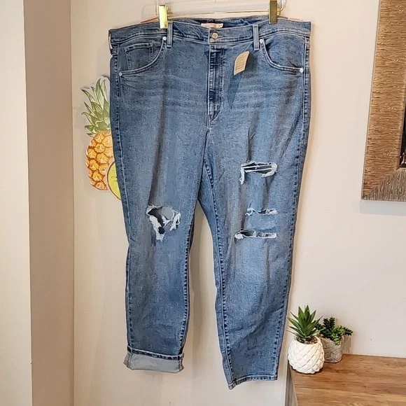 Levis - High Waisted Mom Jeans, Distressed, Blue Denim​​​​​​ - Picture 2 of 14